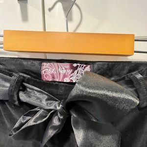 Old Navy girl’s velvet pant, black